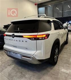 نیسان پاسفایندەر